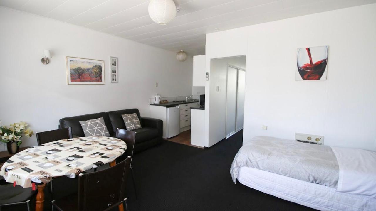 Achilles Motel Christchurch Exterior photo
